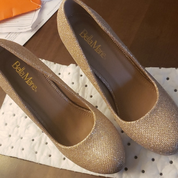 Pumps - Picture 4 of 5